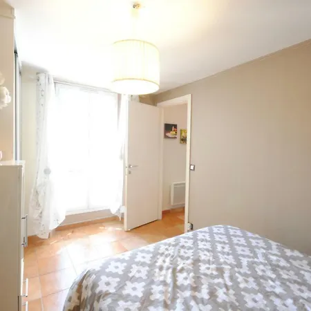 Apartment Serbes 2p Ch027 *