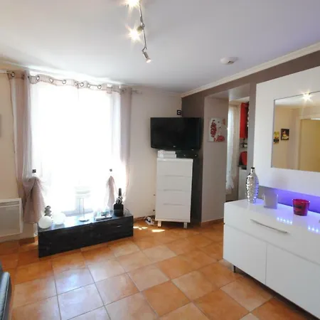 Serbes 2p Ch027 * Cannes