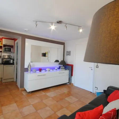 Apartment Serbes 2p Ch027 *